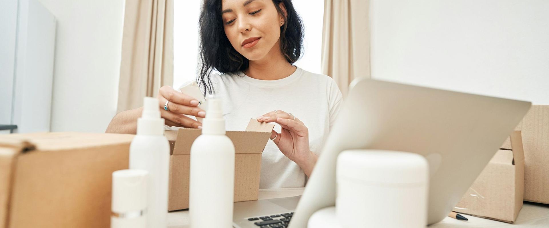 Kto rozdaje karty w SEO beauty? Najnowszy raport Elephate pokazuje liderów i kierunek zmian